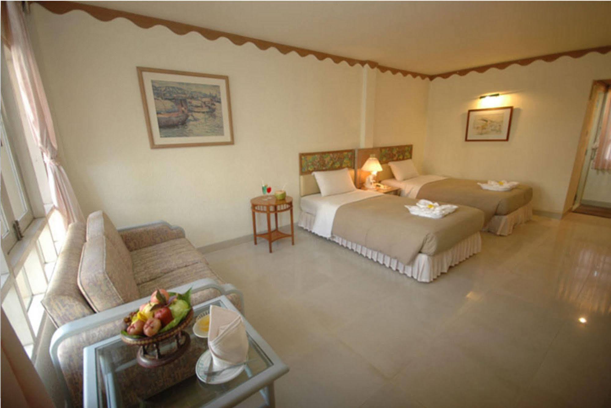 Dad D Resort By Lopburi Inn Resort Kültér fotó